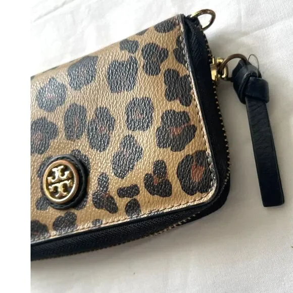 Tory Burch 6" Wallet Cheetah Leopard All OverPrint Zip Around Wallet Vintage Y2K - Picture 4 of 7